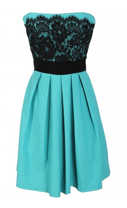 Laced With Style Contrast Dress With Pleated Skirt in Jade